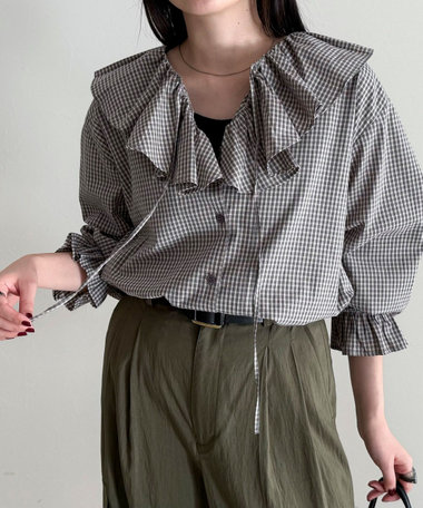 チェックフリルカラーブラウス