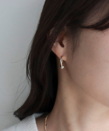 シンメジルコフープピアス