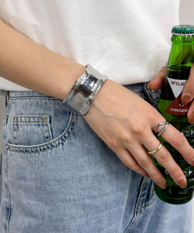 メタルバングル