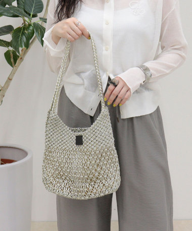 手編みメタリックマクラメロングハンドルバッグ