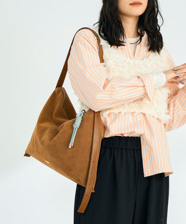 フェイクスエードソフトスクエアショルダーバッグ