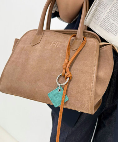 FRロゴ＆タッセルレザーチャーム