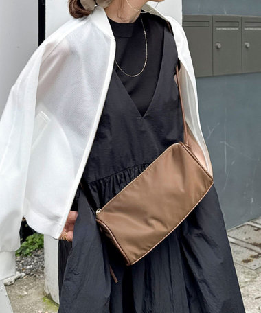 ナイロンショルダーバッグ