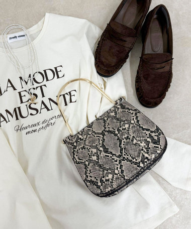 【LE VERNIS/ル・ベルニ】メタルハンドルオーバーフラップバッグ