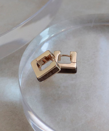 スクエアワンタッチピアス