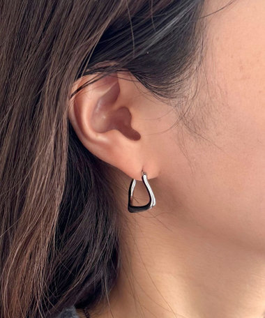 チタンポストルーズペンタゴンピアス