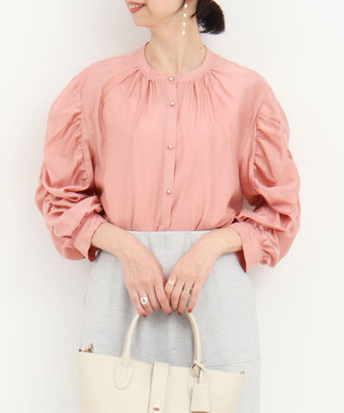 シルキーローン袖ギャザーブラウス