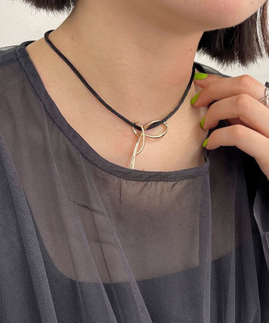 メタル結びトップチョーカー