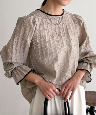 ［FREDY＆GLOSTER限定 TIME SALE！］【大人気シリーズの最新作】バック釦配色ギャザーブラウス