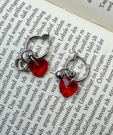 ハートチャームアシメピアス