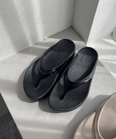 【OOFOS/ウーフォス】OOmega