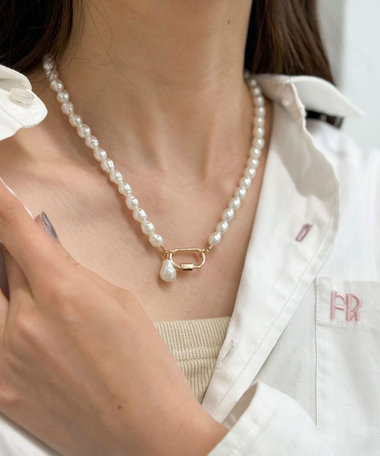 ネジカンモチーフパールネックレス