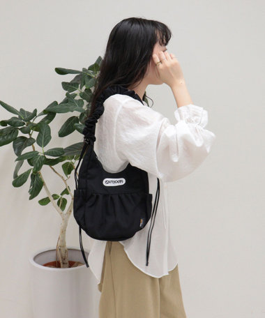 【OUTDOOR PRODUCTS】 エッグフォルムギャザーハンドルバッグ