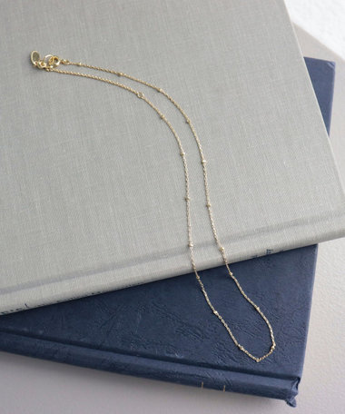 細チェーンアジャストネックレス