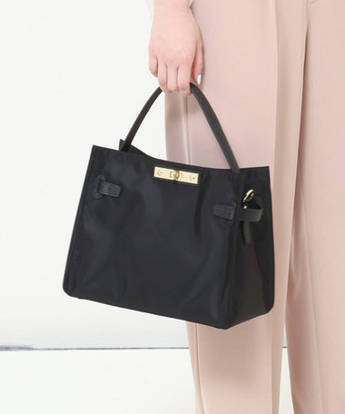 HINERIナイロンスクエアバッグM