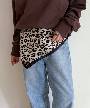 縁取りプリントスカーフ