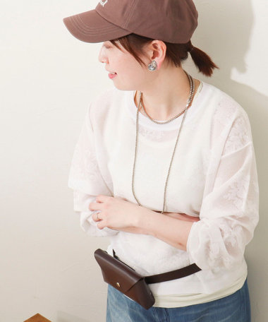 透かし編み花柄プルオーバーニット