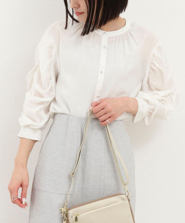 シルキーローン袖ギャザーブラウス