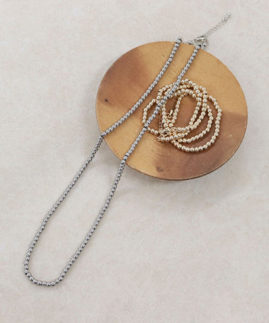 メタルビーズミドルネックレス