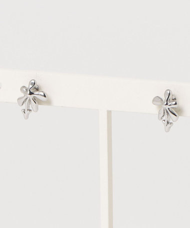 手描きフラワーピアス