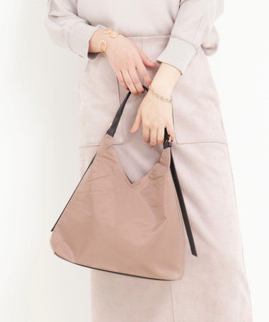 バックルハンドルトートバッグ