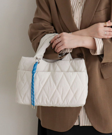 ノーリーズのオリジナルトートバッグ👜✨, 容量たっぷりなのはもちろん！, ペットボトルホルダー・両側ポケット付きで、,  荷物の仕分けも楽ちんです🎶, 是非店頭に見にいらして下さい☺️, #nolleys #nolleyssophi , #ノーリーズ  #ノーリーズソフィー , #通勤コーデ #通勤バッグ #低身長コーデ 専用です！ノーリーズ　バッグ