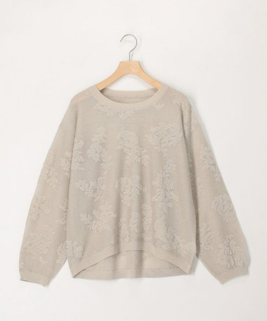 透かし編み花柄プルオーバーニット