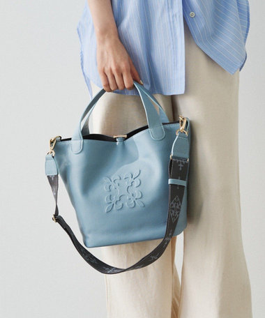 エンボスモノグラム2WAYタウントートバッグ