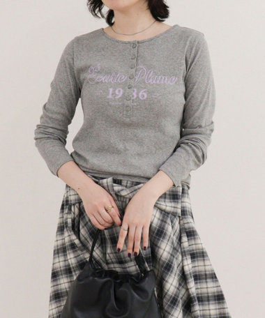 ヘンリーネックグラフィックロンTシャツ