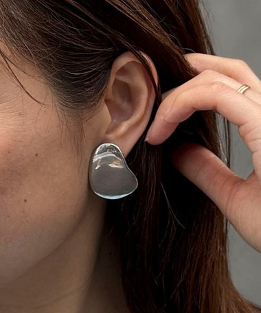 【grâce grace/グラスグラス】ピアット イヤリング