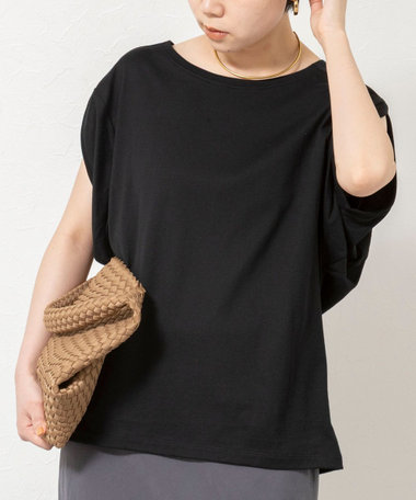変形フレンチスリーブボートネックカットソー