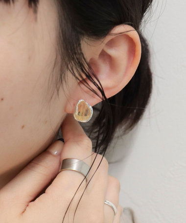 フェイクストーンチタンポストピアス