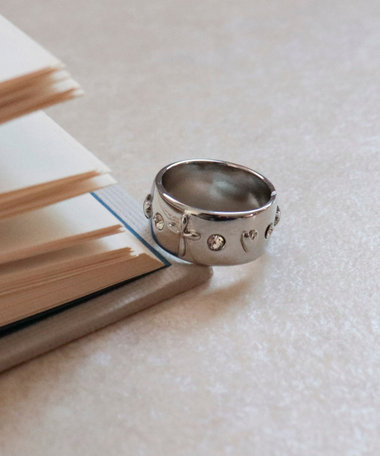 モチーフジルコリング