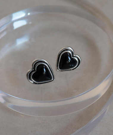 アンティーク調BKハートピアス