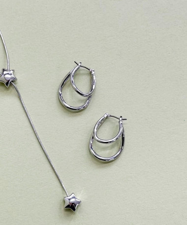 二重ドロップラインピアス