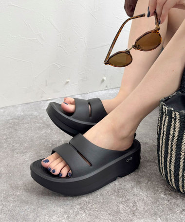 【OOFOS / ウーフォス】 OOmegaOOahh