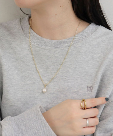 パールチャームY字ネックレス