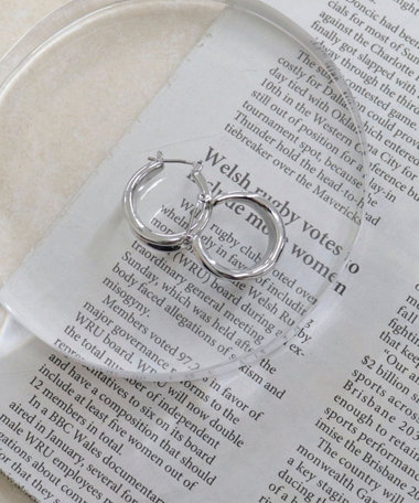 ゆがみフープピアス