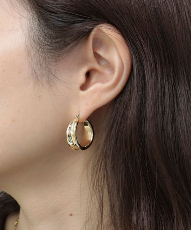 ゆがみフープピアス