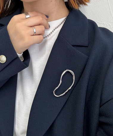 だ円ラインブローチ