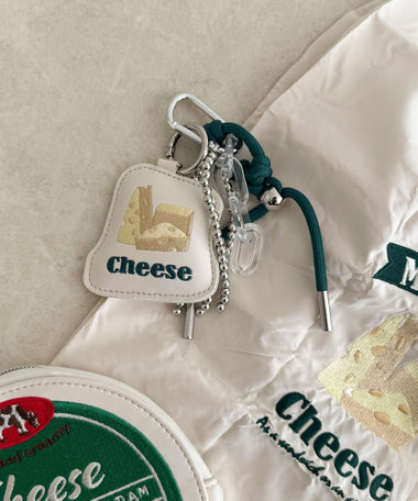 ダイカット刺しゅうチャーム