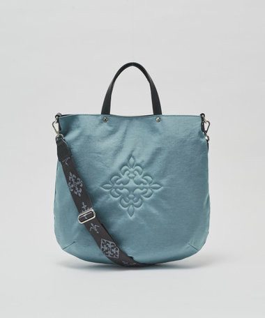 《19か月連続！ブランド月間ランキング1位》スリム2WAYトートバッグ <コーデュラナイロン>(CE-1404-WEB)