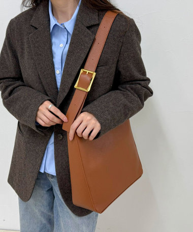 バックルディテールワンショルダーバッグ