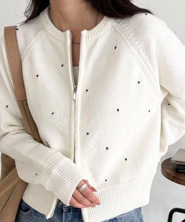 ハンド刺繍ハートZIPカーディガン