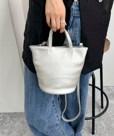 シュリンクレザーバケツトートバック