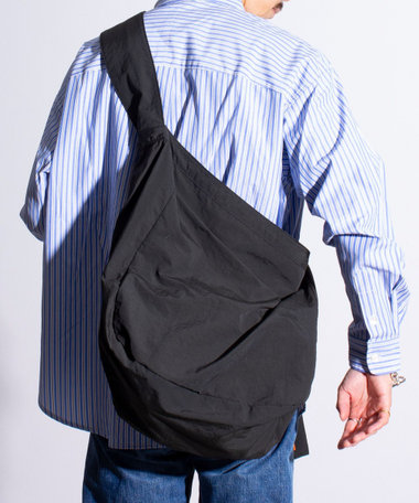 ［WEB限定 SPECIAL PRICE！］【UNIVERSAL OVERALL】ウィンクルナイロン ニュースペーパーバッグ ショルダー 30L
