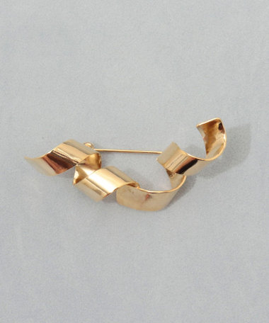 【grâce grace/グラスグラス】スクリューブローチ