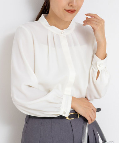 ウォッシャブルバックサテンパール釦タックブラウス
