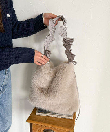 ギャザーハンドルエコファーショルダーバッグ