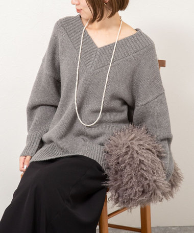 ブライト紡毛Vネックプルオーバー